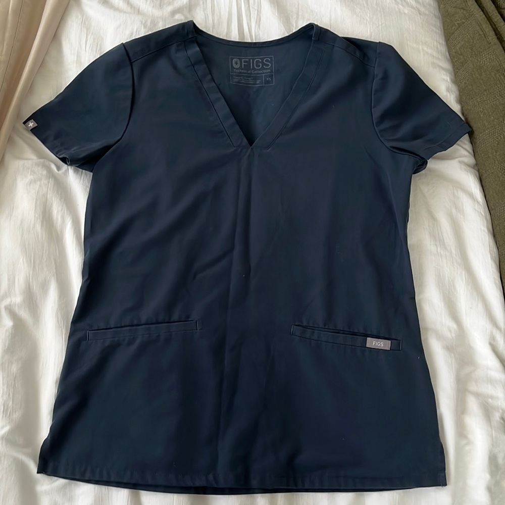Figs Casma Three Pocket Scrub Top
